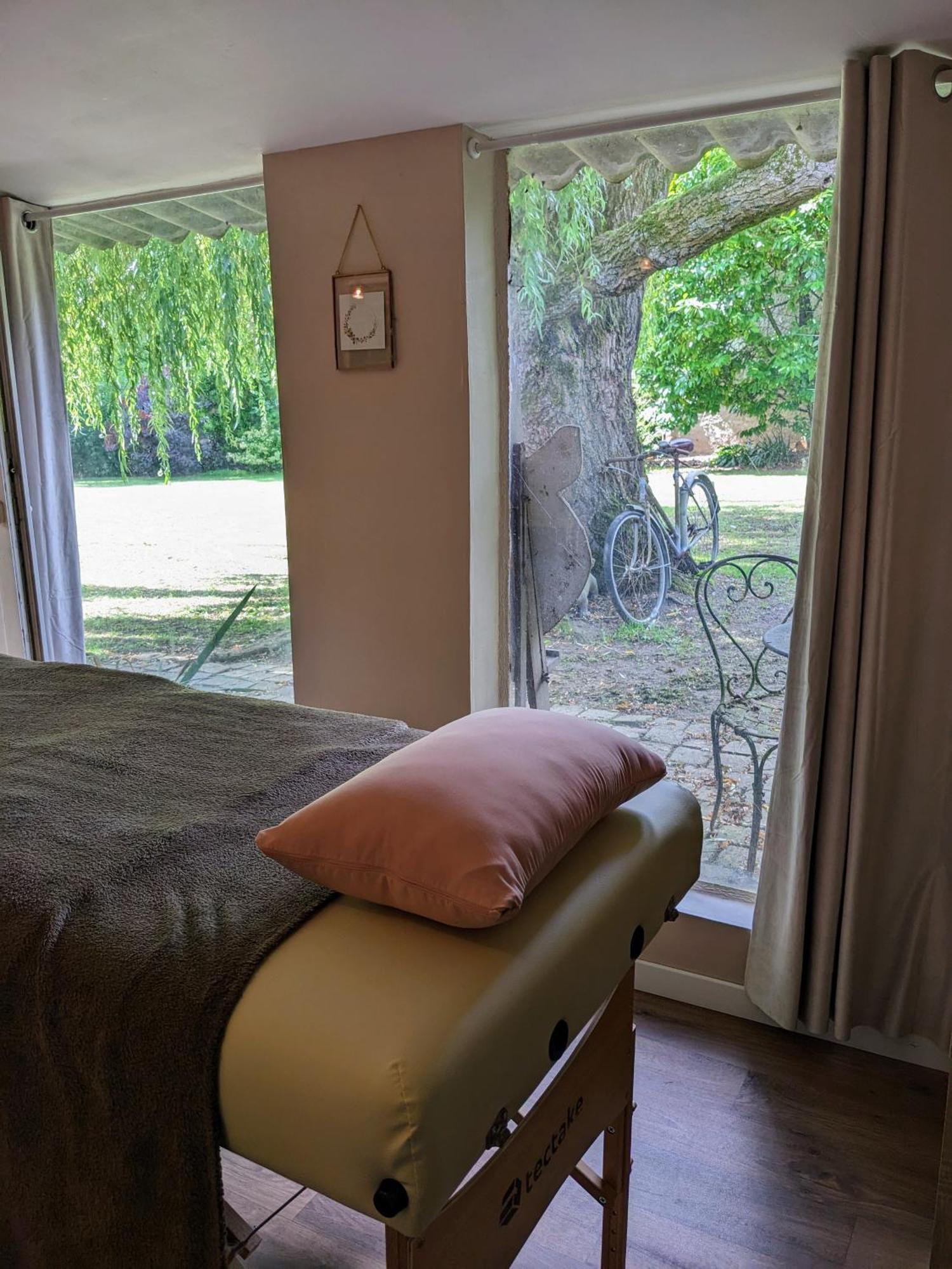 Bed and Breakfast Le Domaine Des Pres Du Hom Bezu-Saint-Eloi Экстерьер фото