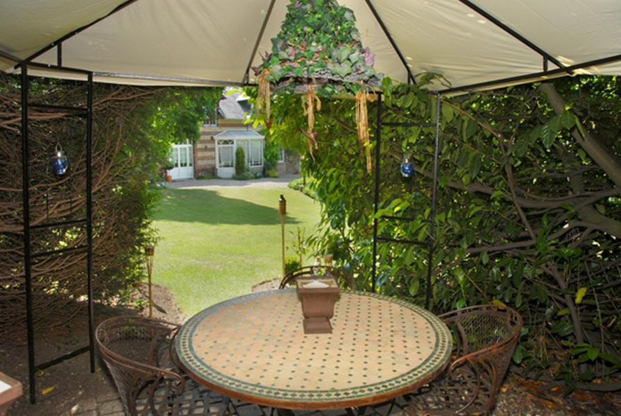 Bed and Breakfast Le Domaine Des Pres Du Hom Bezu-Saint-Eloi Экстерьер фото