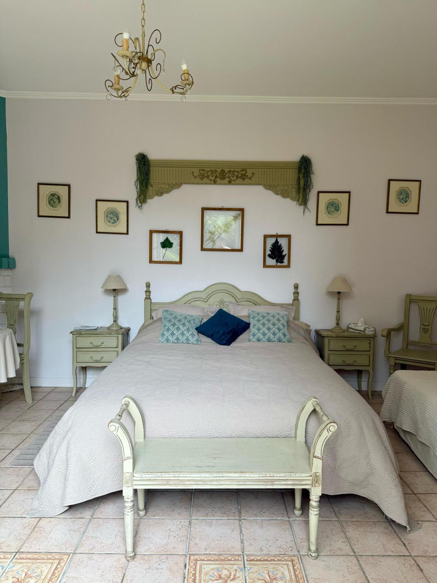 Bed and Breakfast Le Domaine Des Pres Du Hom Bezu-Saint-Eloi Экстерьер фото